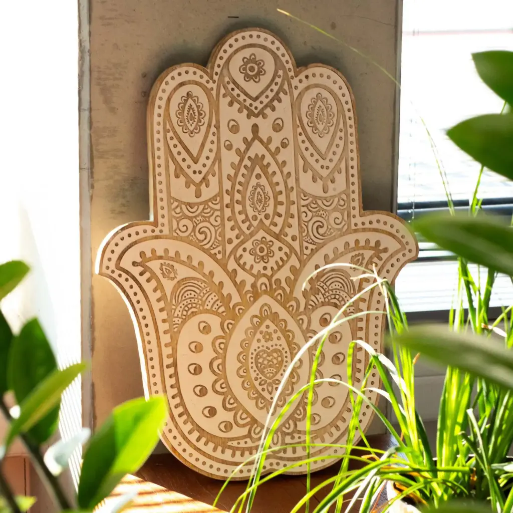 Mango Wood Hamsa Wall Plaque – Whitewash | www.artisangoods.co.uk 3 Mango Wood Hamsa Wall Plaque – Whitewash | www.artisangoods.co.uk 3