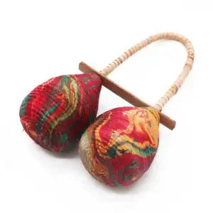 Maracas Rattle – Double Loop | www.artisangoods.co.uk 1