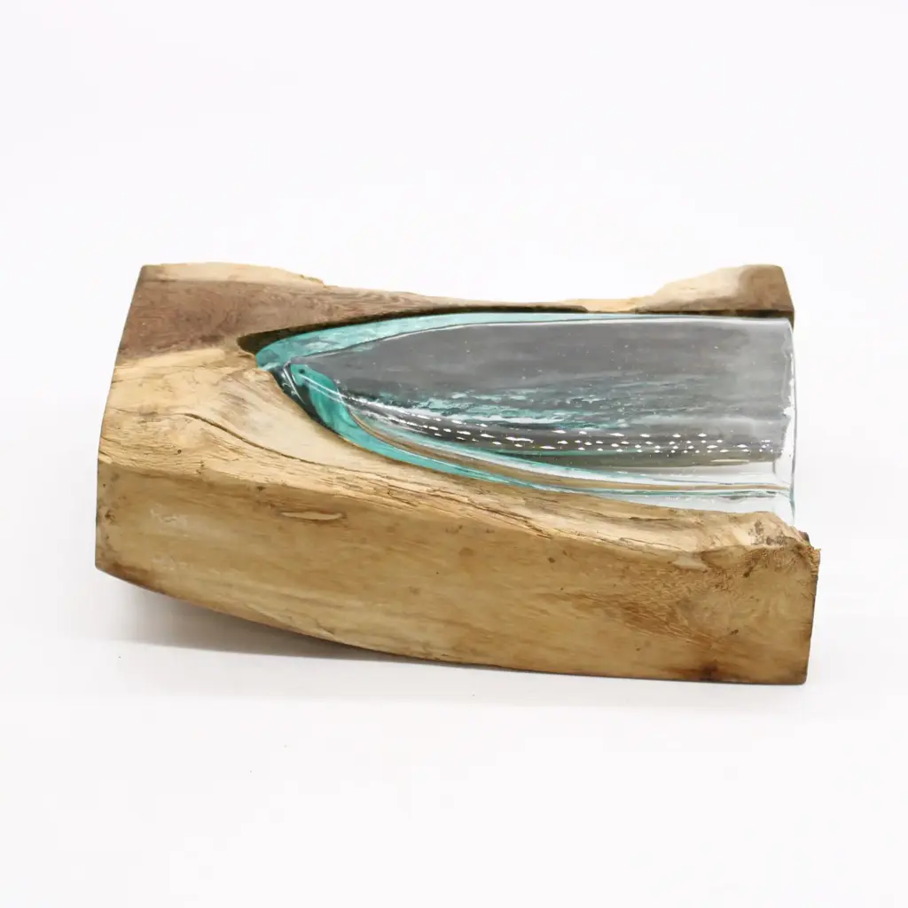 Molton Glass V-shaped Art Vase on Wood | www.artisangoods.co.uk 5