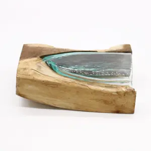 Molton Glass V-shaped Art Vase on Wood | www.artisangoods.co.uk 5