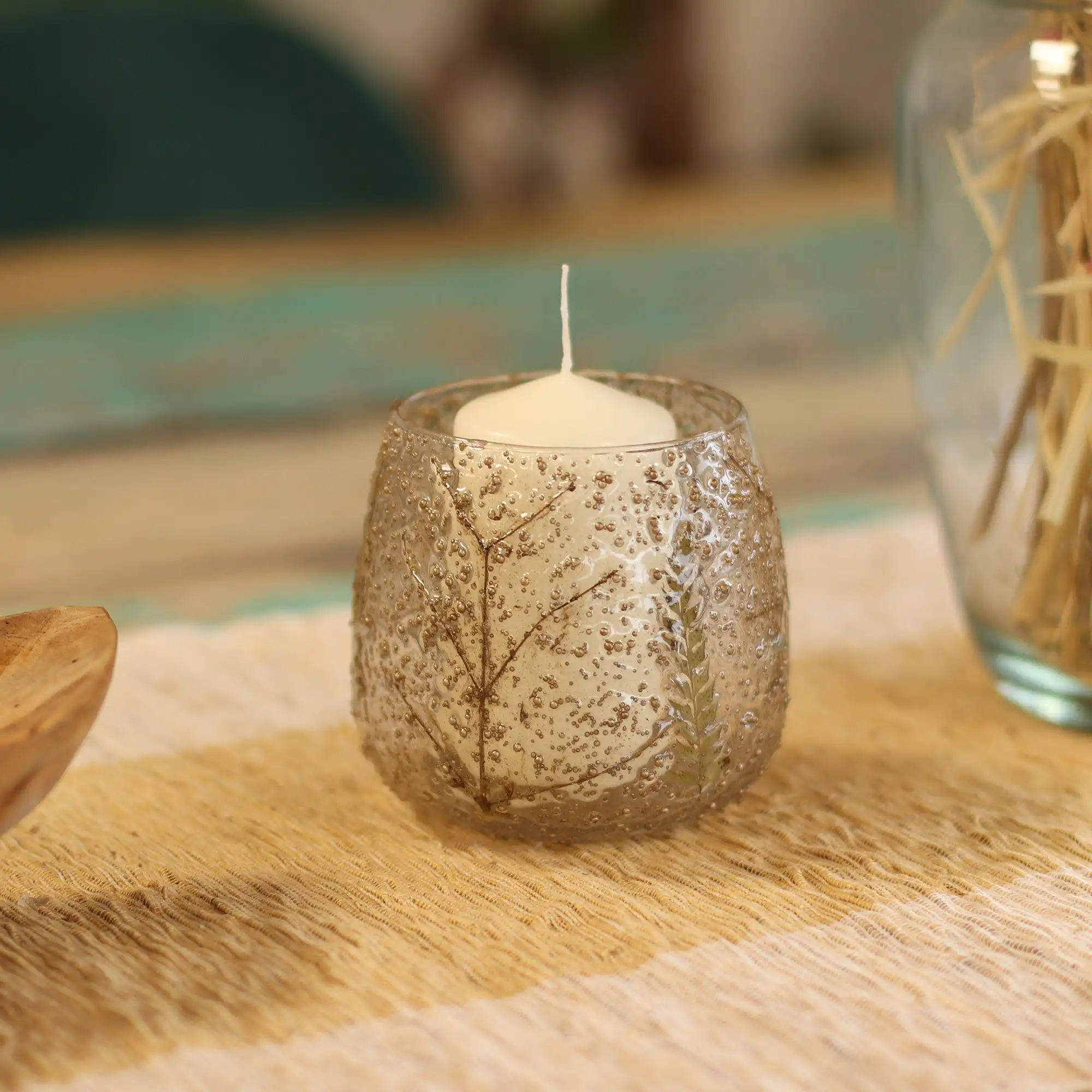 Natural Floral Glass – Straight Candle Holder – Pino – (10x9cm) | www.artisangoods.co.uk 5 Natural Floral Glass – Straight Candle Holder – Pino – (10x9cm) | www.artisangoods.co.uk 4