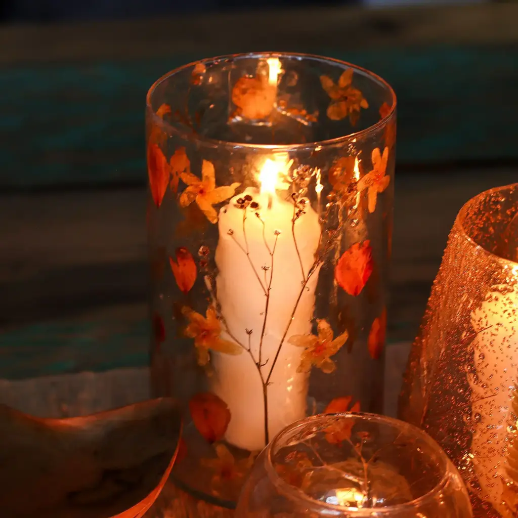 Natural Floral Glass – Tall Vase Candle Holder – Rose – (19x11cm) | www.artisangoods.co.uk 5 Natural Floral Glass – Tall Vase Candle Holder – Rose – (19x11cm) | www.artisangoods.co.uk 5