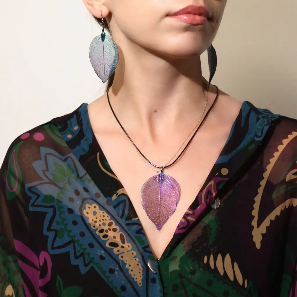 Necklace – Bravery Leaf – Multicoloured | www.artisangoods.co.uk 3