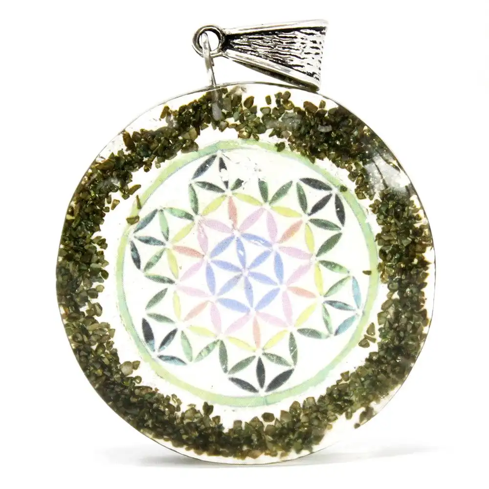 Orgonite Power Pendant – Greenstone Mandala | www.artisangoods.co.uk 2 Orgonite Power Pendant – Greenstone Mandala | www.artisangoods.co.uk 1