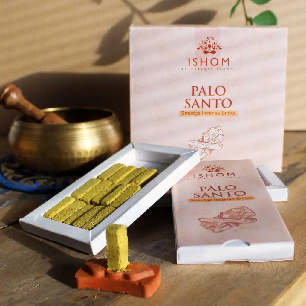Pack of 15 Natural Incense Smudge Bricks and Burner – Palo Santo | www.artisangoods.co.uk