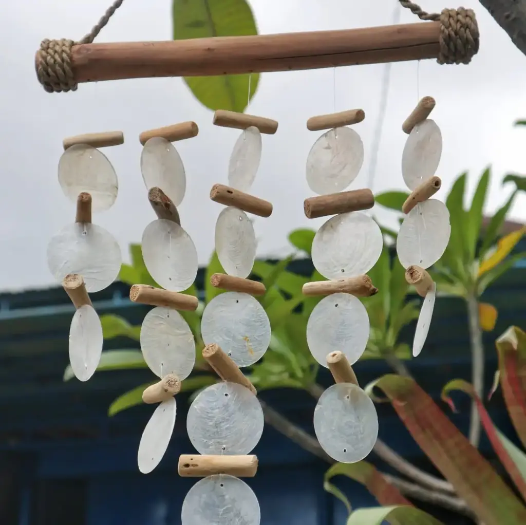 Pearl Effect Driftwood Chime | www.artisangoods.co.uk 2 Pearl Effect Driftwood Chime | www.artisangoods.co.uk 2