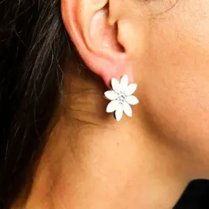 Pearl – Vintage Glass – Flowers – Earrings | www.artisangoods.co.uk 2