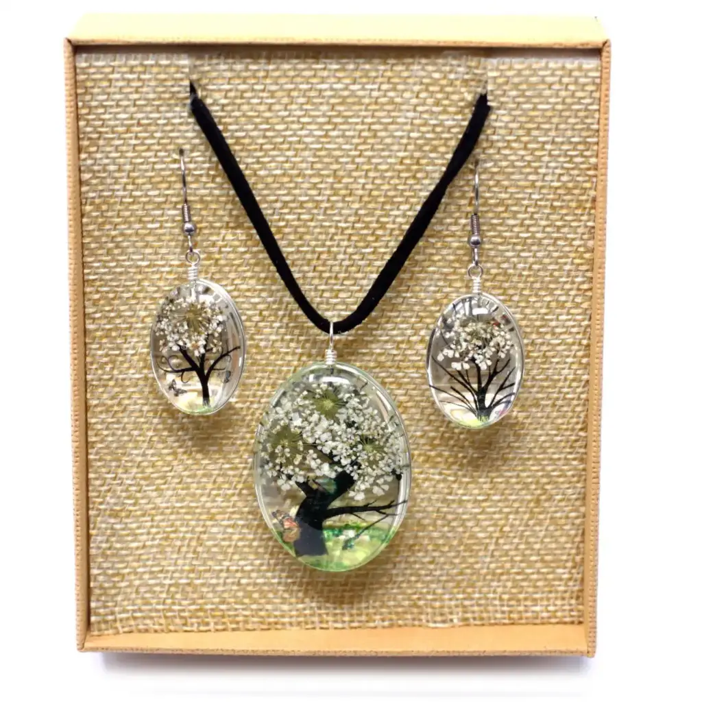 Pressed Flowers – Tree of Life set – White | www.artisangoods.co.uk 4