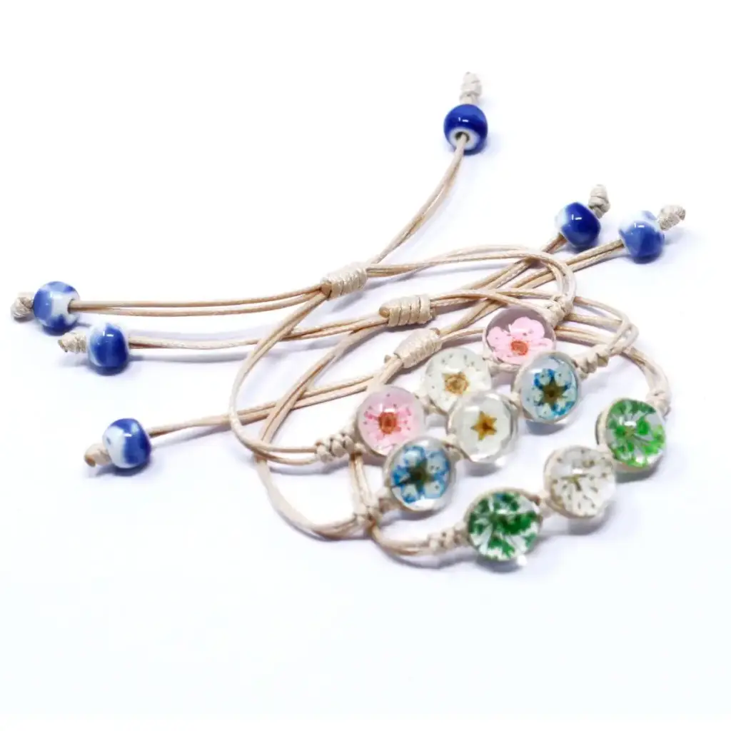 Pressed Flowers – Tri-Flower Braclet | www.artisangoods.co.uk 2 Pressed Flowers – Tri-Flower Braclet | www.artisangoods.co.uk 2