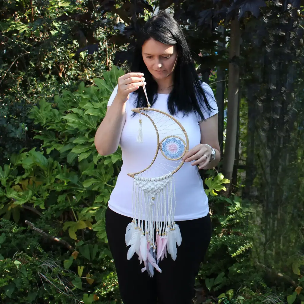 Protection Dream Catcher – Macrame Moon | www.artisangoods.co.uk 9