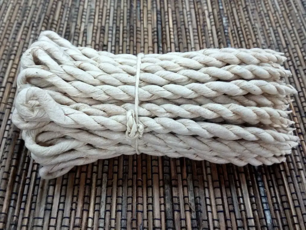 Pure Herbs Cedar Rope Incense | www.artisangoods.co.uk 5