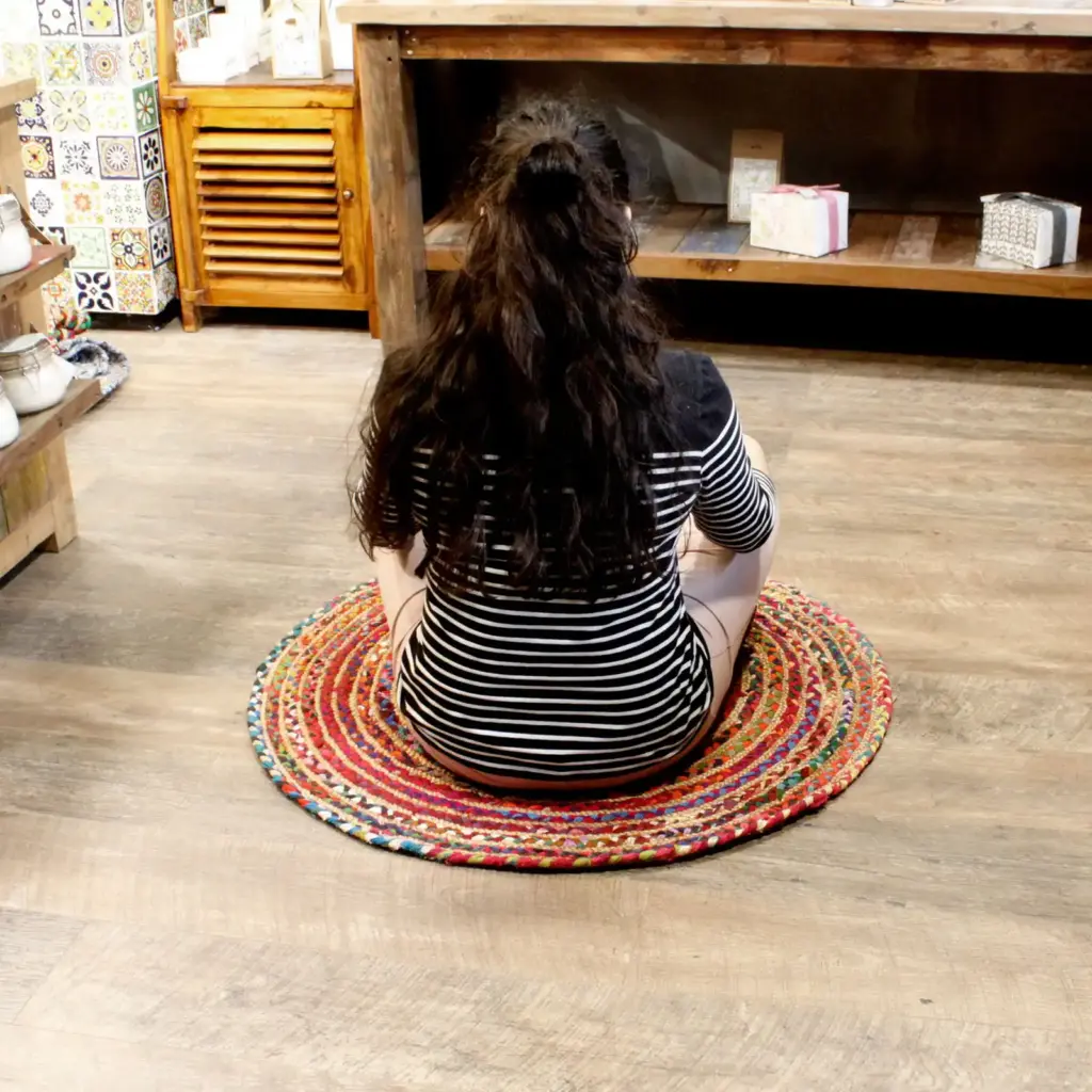 Round Jute and Recycled Cotton Rug – 90 cm | www.artisangoods.co.uk 6