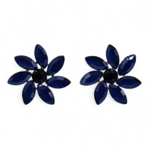 Royal Blue – Vintage Glass – Flowers – Earrings | www.artisangoods.co.uk 2