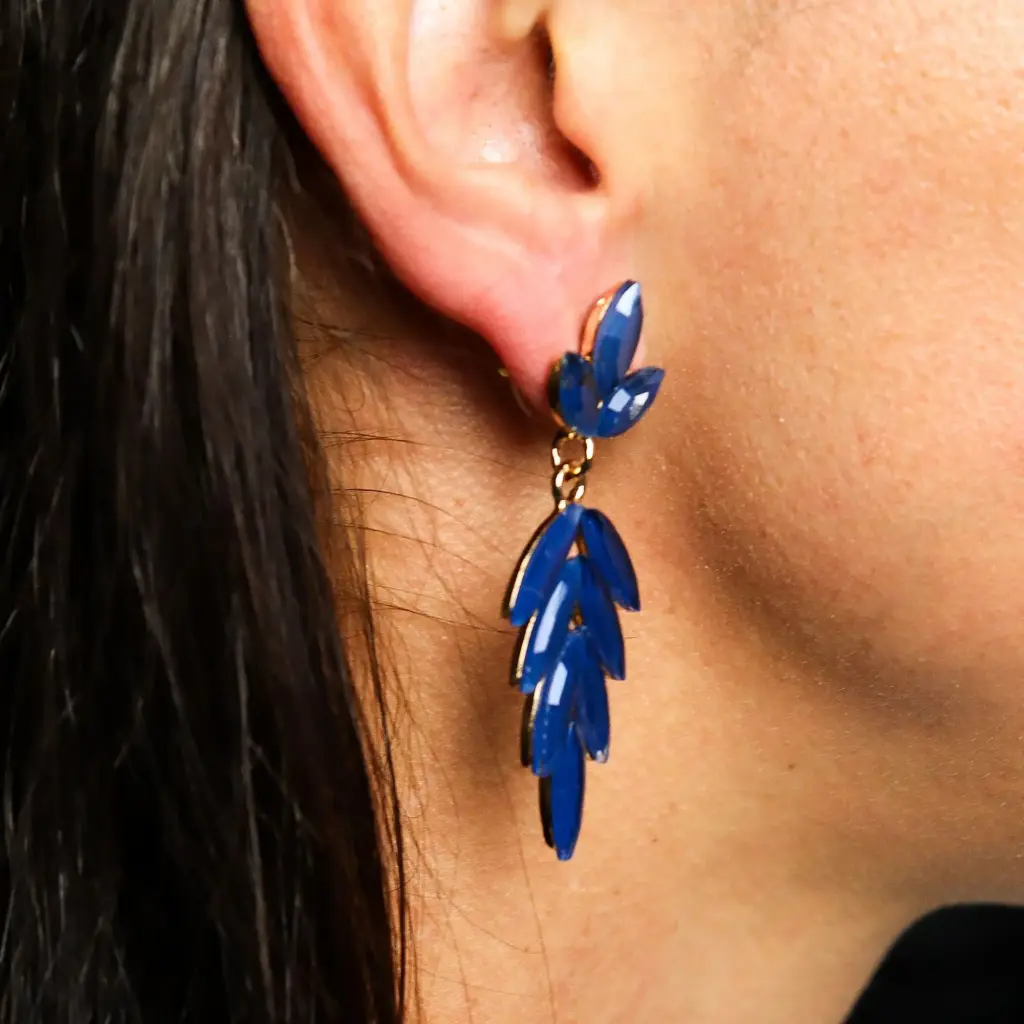 Royal Blue – Vintage Glass – Long Drop – Earrings | www.artisangoods.co.uk 2 Royal Blue – Vintage Glass – Long Drop – Earrings | www.artisangoods.co.uk 2