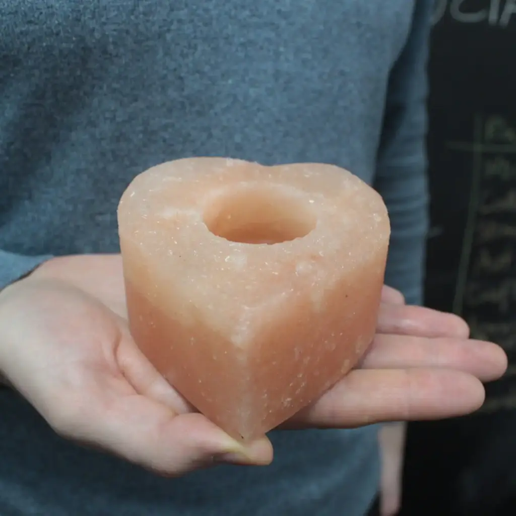 Salt Candle Holder – Med Heart | www.artisangoods.co.uk 2