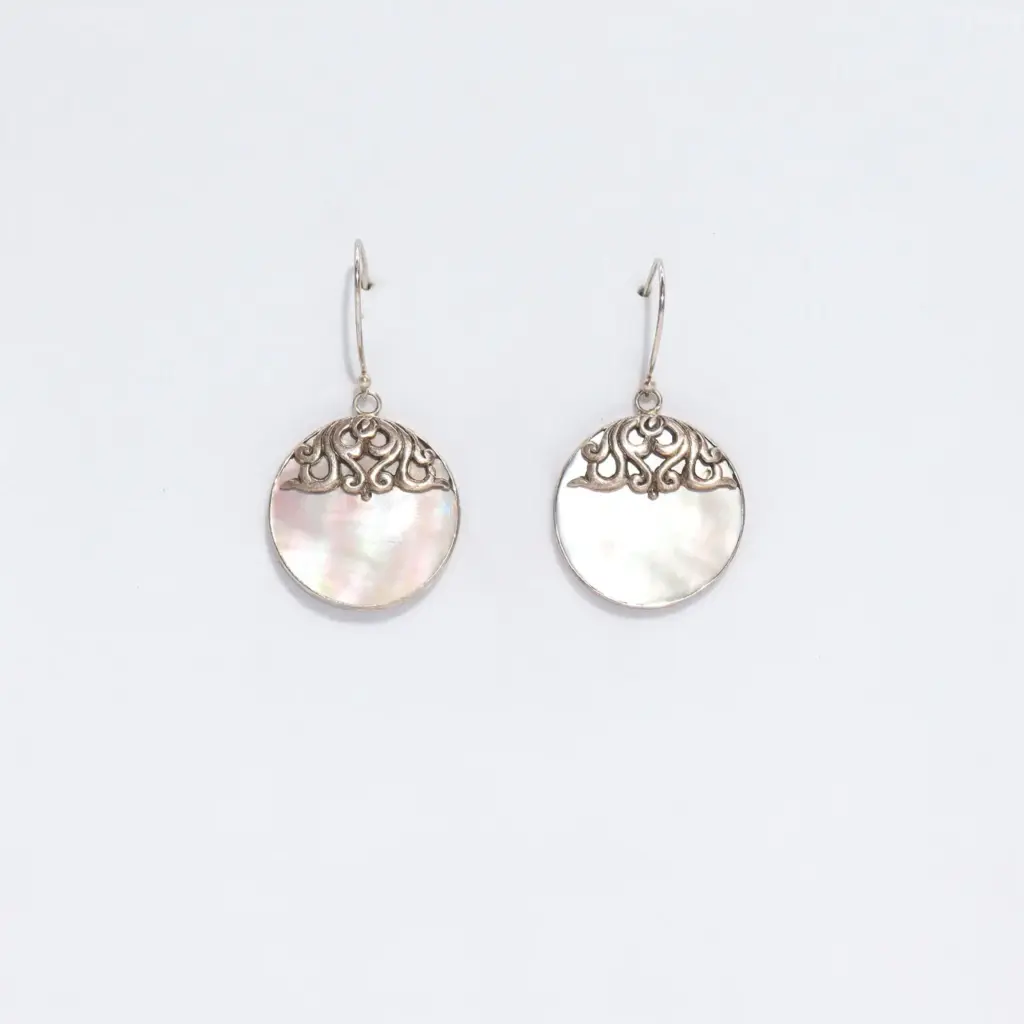 Shell & Silver Earrings – Classic Disc – MOP | www.artisangoods.co.uk 6