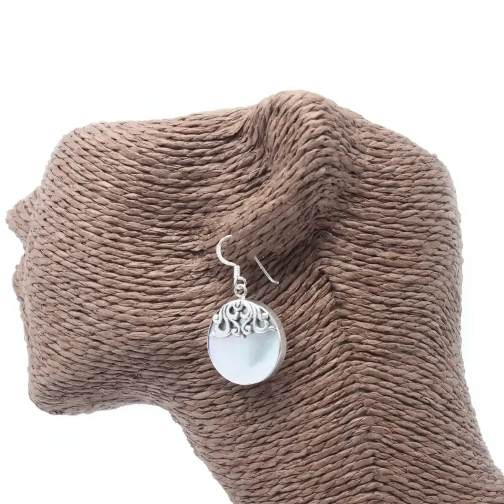 Shell & Silver Earrings – Classic Disc – MOP | www.artisangoods.co.uk 3