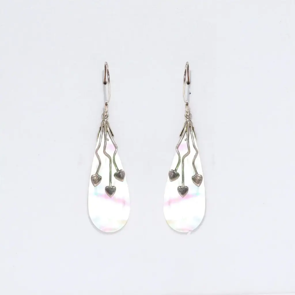 Shell & Silver Earrings – Three Hearts – MOP | www.artisangoods.co.uk 6 Shell & Silver Earrings – Three Hearts – MOP | www.artisangoods.co.uk 6
