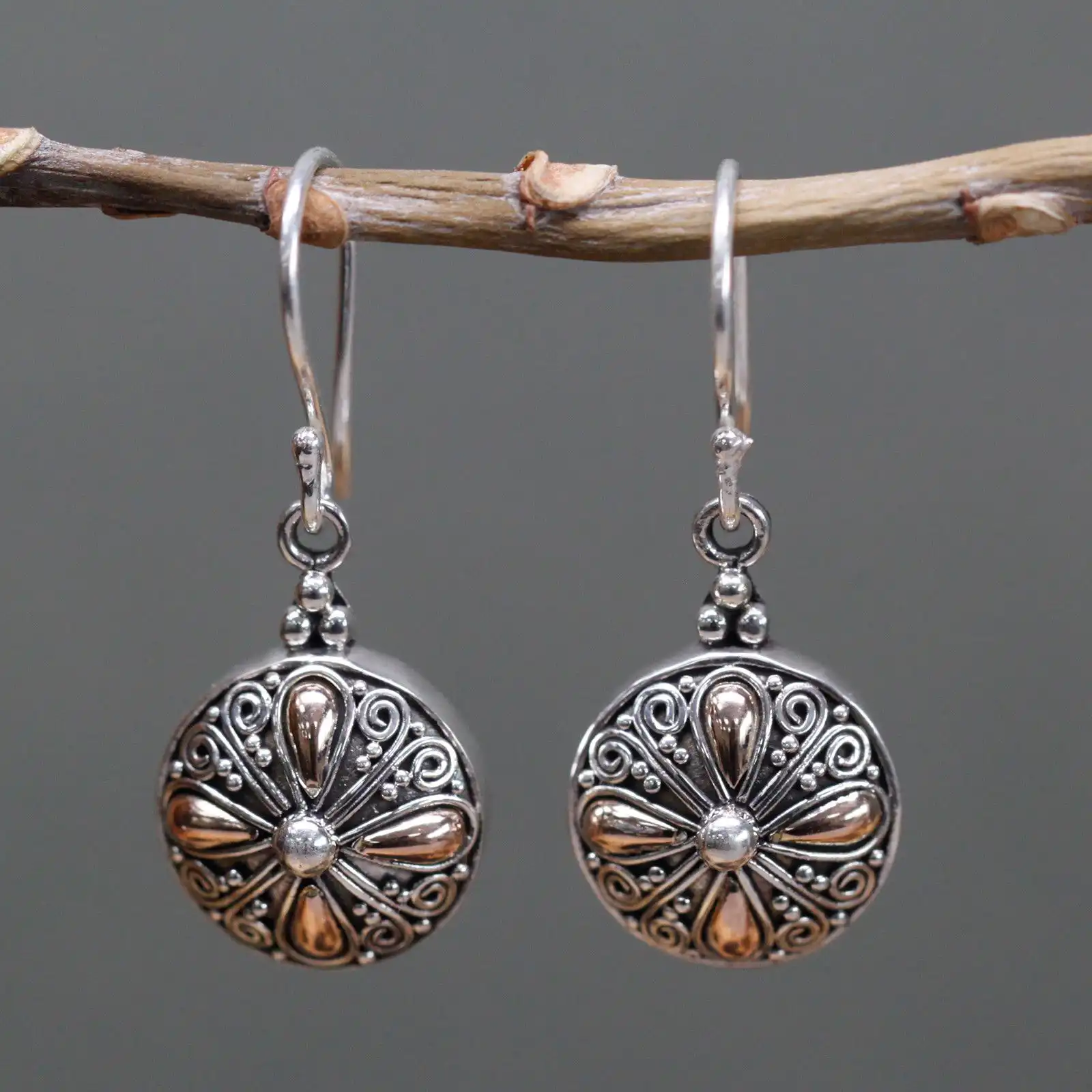 Silver & Gold Earring – Classic Round | www.artisangoods.co.uk 3 Silver & Gold Earring – Classic Round | www.artisangoods.co.uk 2