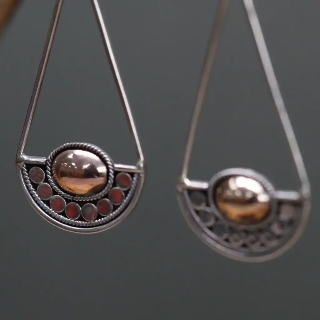 Silver & Gold Earring – Luna Balance | www.artisangoods.co.uk 4 Silver & Gold Earring – Luna Balance | www.artisangoods.co.uk 4