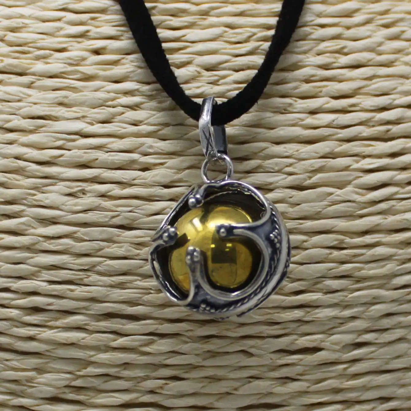 Silver Angel Bell – Prosperity – 16mm | www.artisangoods.co.uk 3 Silver Angel Bell – Prosperity – 16mm | www.artisangoods.co.uk 2