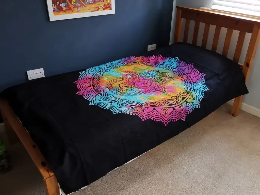Single Cotton Bedspread + Wall Hanging – Black Hamsa | www.artisangoods.co.uk 4 Single Cotton Bedspread + Wall Hanging – Black Hamsa | www.artisangoods.co.uk 4