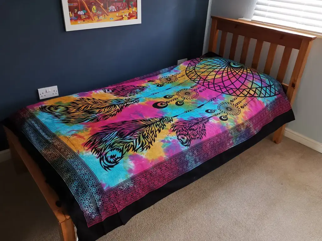 Single Cotton Bedspread + Wall Hanging – Dreamcatcher | www.artisangoods.co.uk