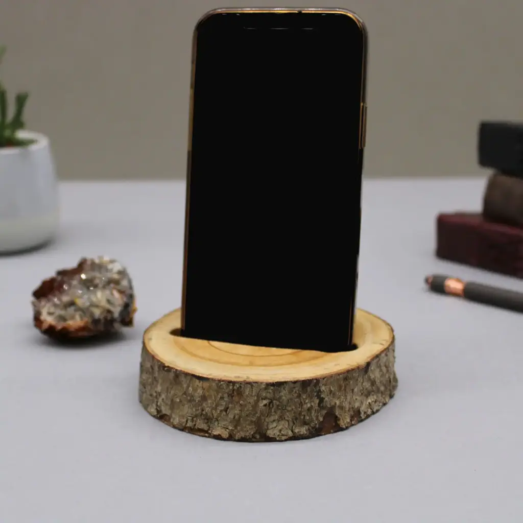 Small Log Phone Holder (slot) – Natural | www.artisangoods.co.uk 7 Small Log Phone Holder (slot) – Natural | www.artisangoods.co.uk 7