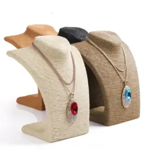 Small Necklace Display – Chocolate | www.artisangoods.co.uk 3