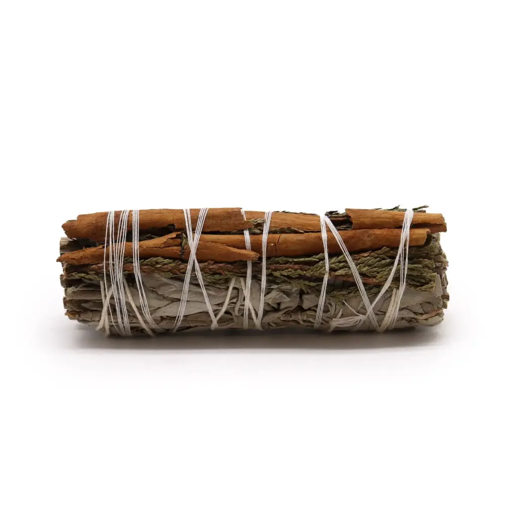 Smudge Stick – White Sage, Cedar and Cinnamon | www.artisangoods.co.uk