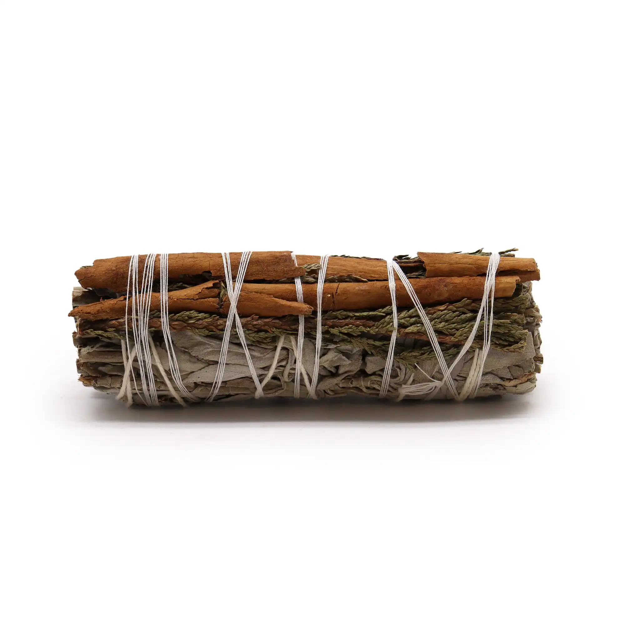 Smudge Stick – White Sage, Cedar and Cinnamon | www.artisangoods.co.uk 2 Smudge Stick – White Sage, Cedar and Cinnamon | www.artisangoods.co.uk 1