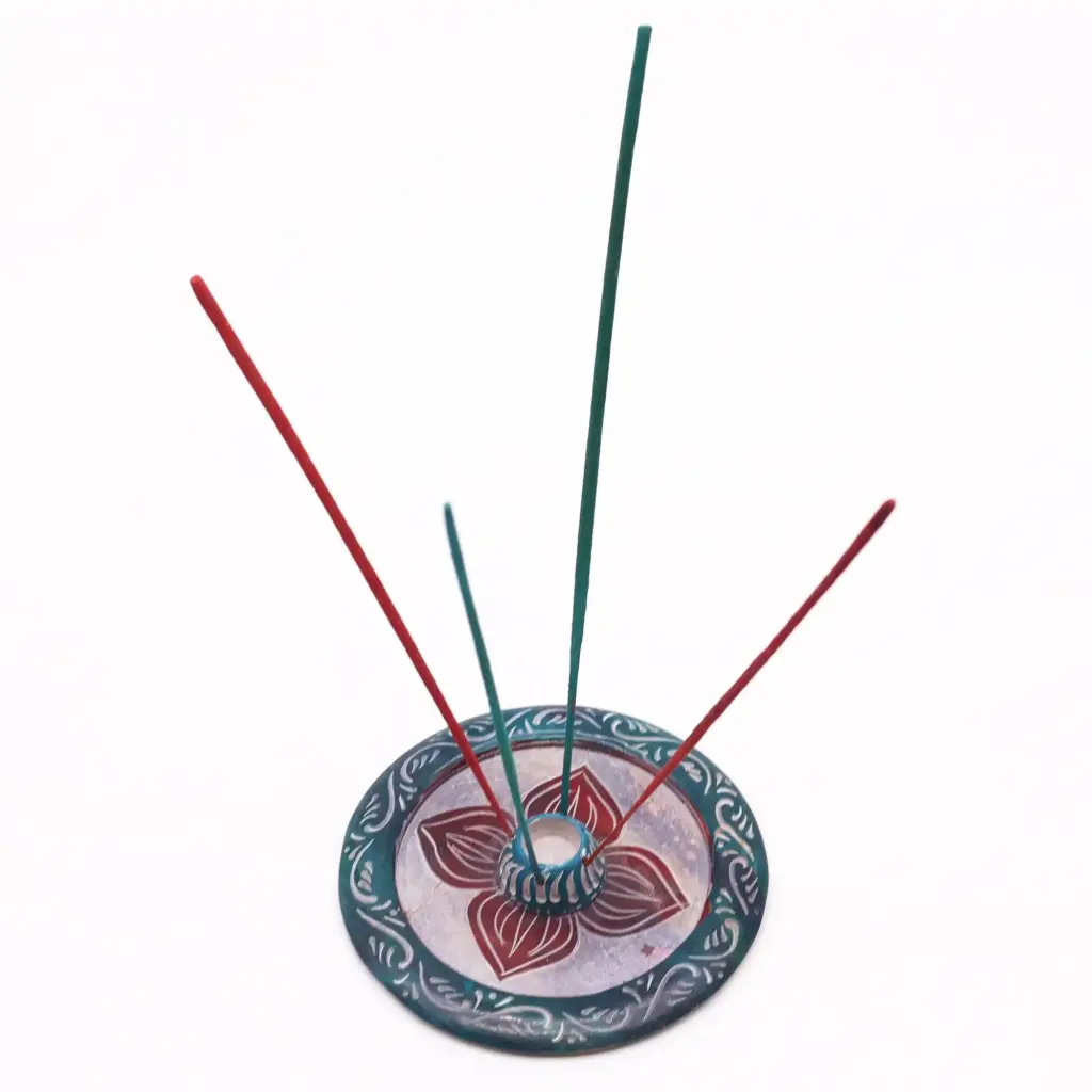 Soapstone Disc Incense Holder – Four Petal (cone & incense holder) | www.artisangoods.co.uk 2