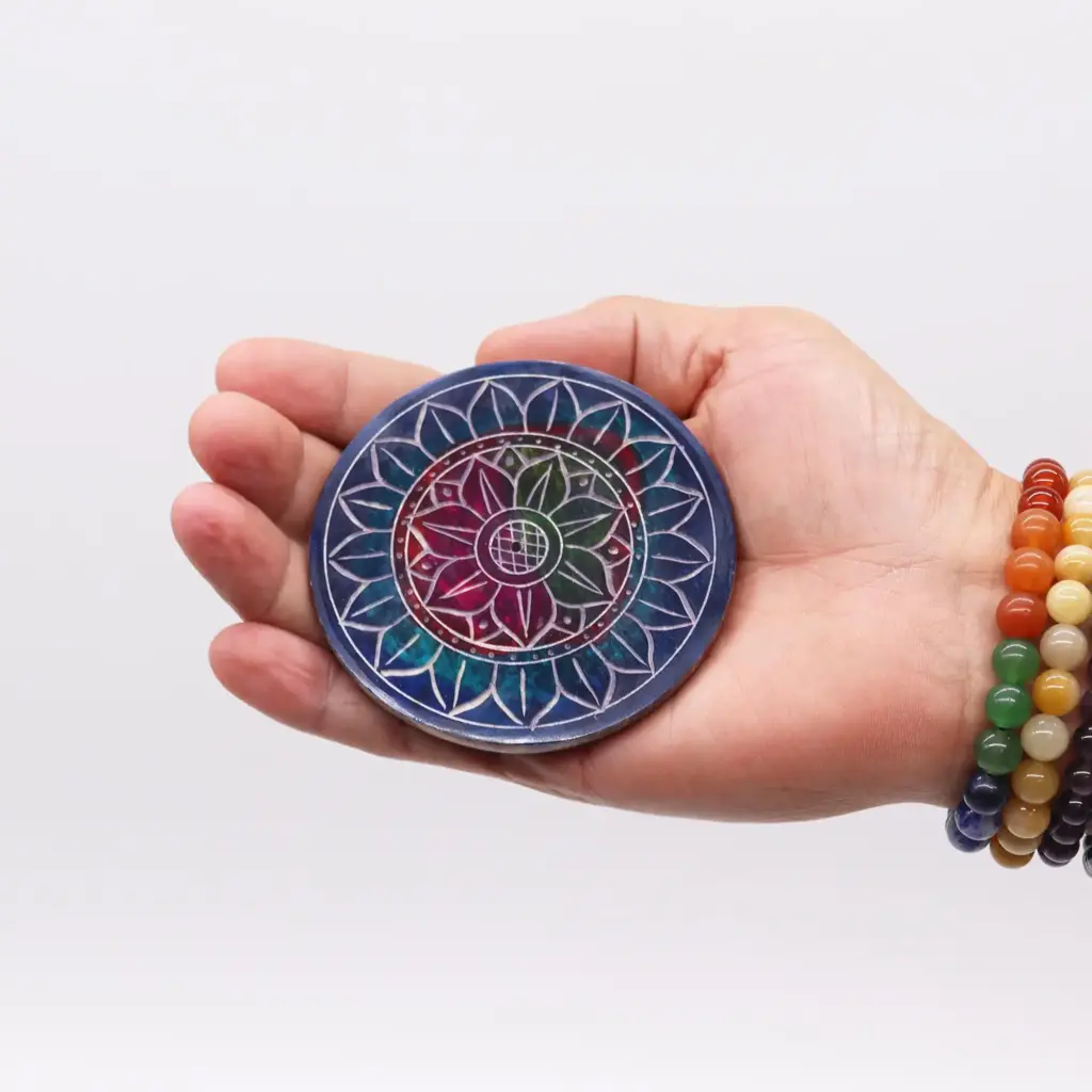 Soapstone Disc Incense Holder – Lotus in Lotus | www.artisangoods.co.uk 3