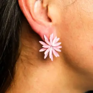 Soft Pink – Vintage Glass – Flowers – Earrings | www.artisangoods.co.uk 2