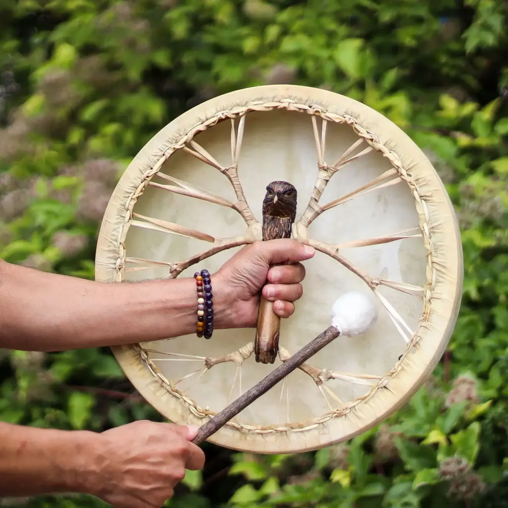 Spirit of the Eagle – Sharman Drum & Stick- Tunable – 40cm | www.artisangoods.co.uk 9