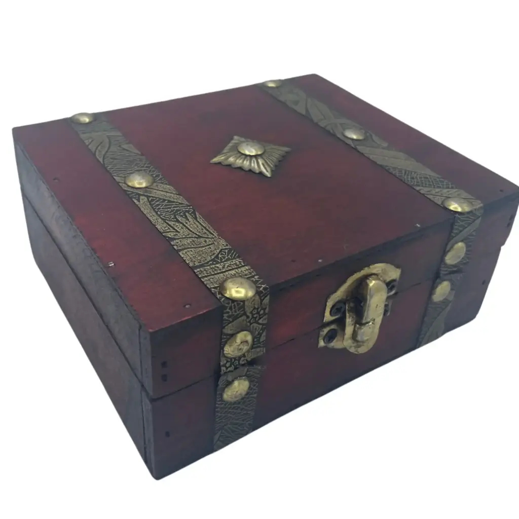 Square Tea Chest – Tan | www.artisangoods.co.uk