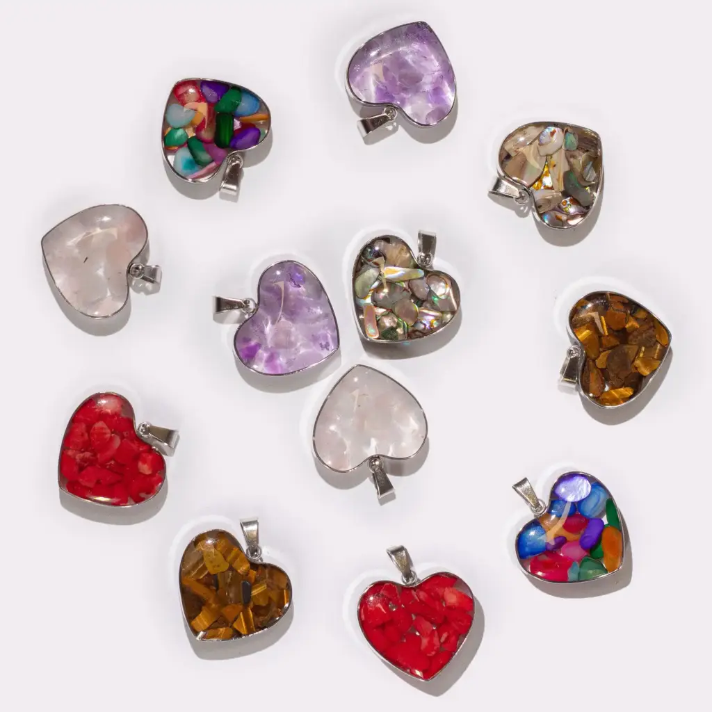 Steel Cased Pendant Hearts – 12 Assorted Gemstone Chips & Shells | www.artisangoods.co.uk