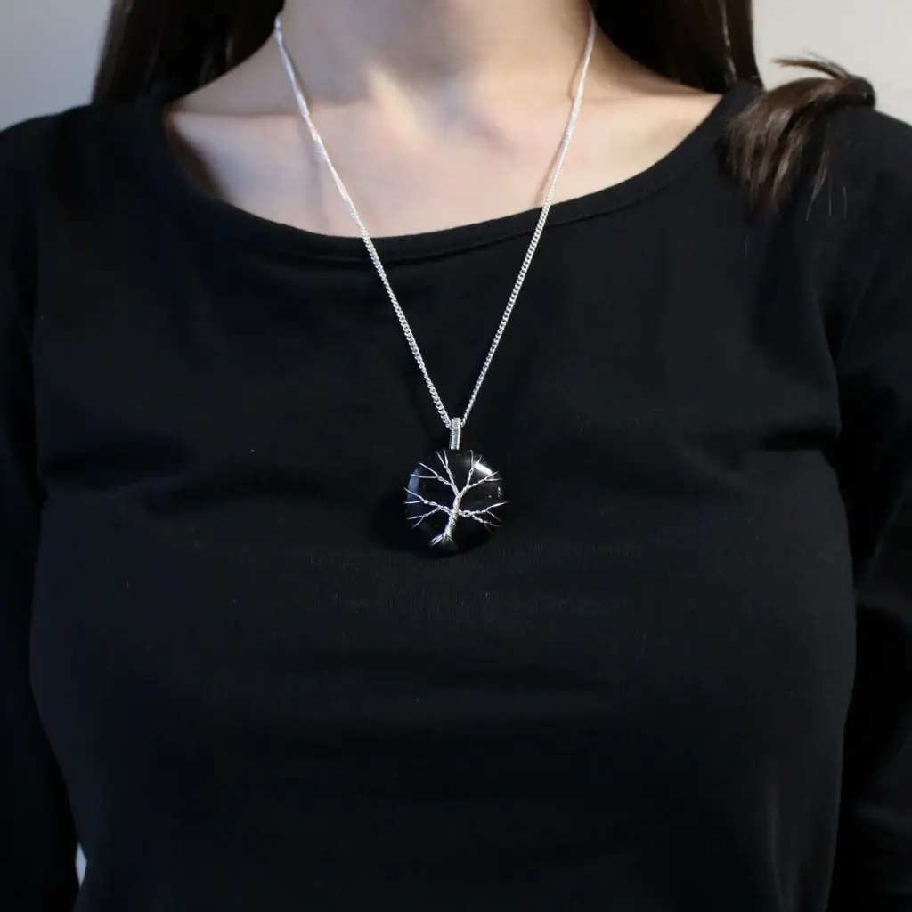 Tree of Life Gemstone Necklace – Black Onyx | www.artisangoods.co.uk 2