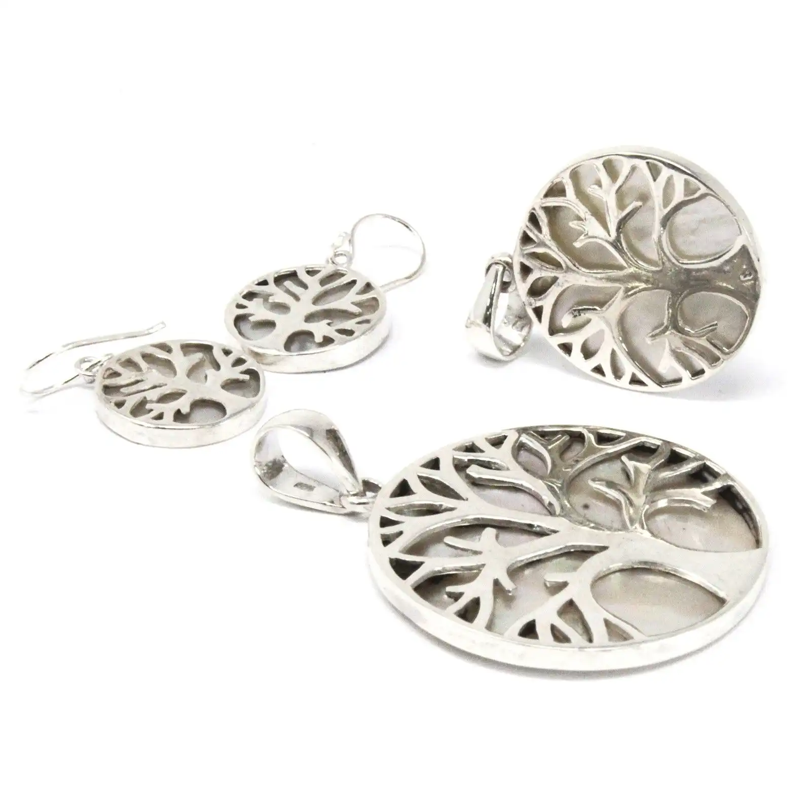 Tree of Life Silver Pendant 22mm – Mother of Pearl | www.artisangoods.co.uk 5 Tree of Life Silver Pendant 22mm – Mother of Pearl | www.artisangoods.co.uk 4