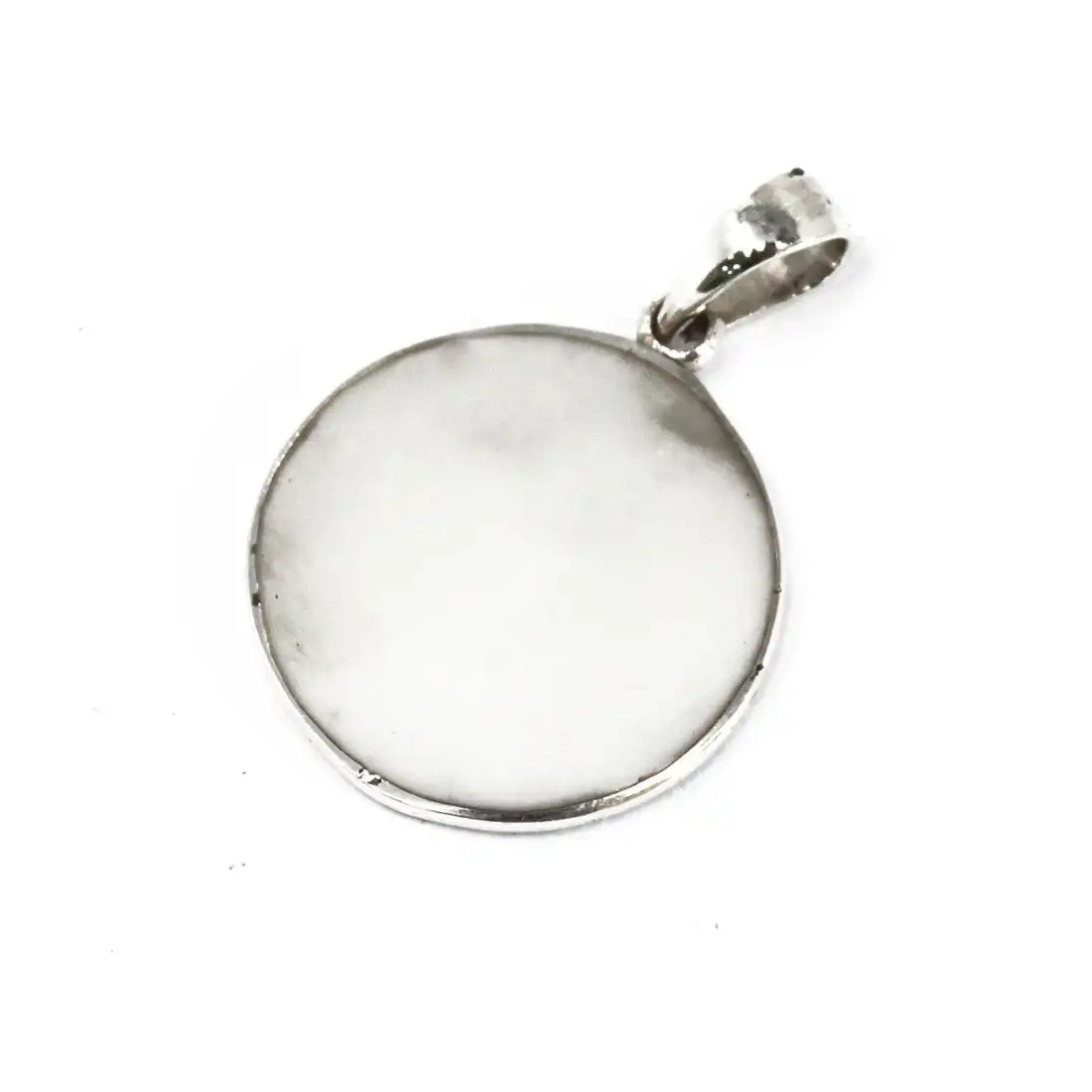 Tree of Life Silver Pendant 22mm – Mother of Pearl | www.artisangoods.co.uk 3 Tree of Life Silver Pendant 22mm – Mother of Pearl | www.artisangoods.co.uk 2