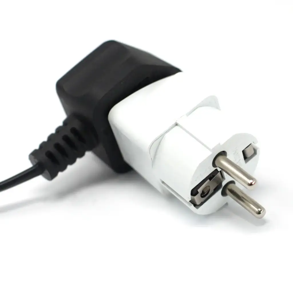 UK to EU Plug Adaptor | www.artisangoods.co.uk 4 UK to EU Plug Adaptor | www.artisangoods.co.uk 4