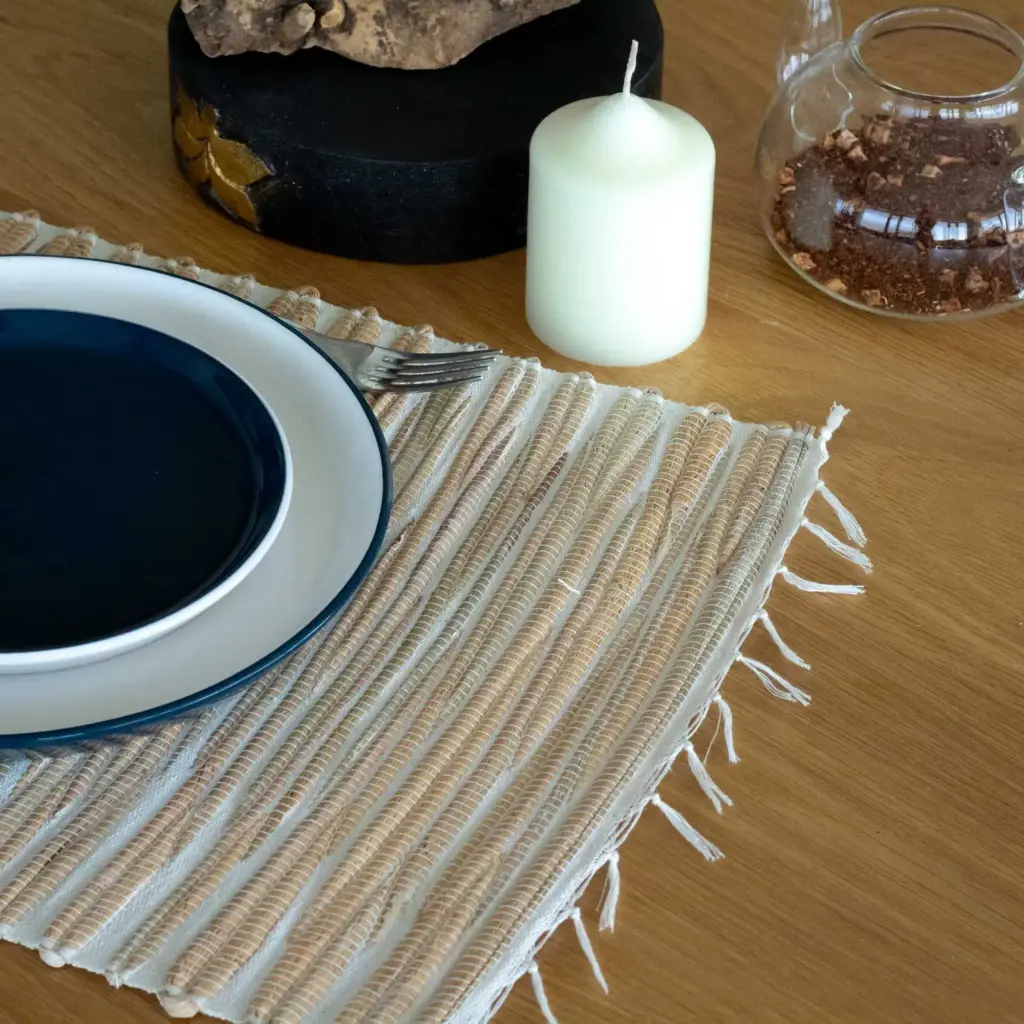 Water Hyacinth Natural Placemat – Natural Tiger with Fringe | www.artisangoods.co.uk