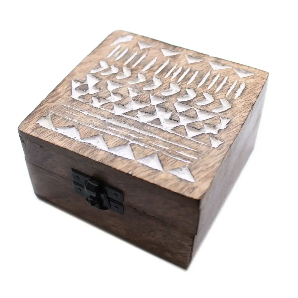 White Washed Wooden Box – 4×4 Aztec Design | www.artisangoods.co.uk 5 White Washed Wooden Box – 4×4 Aztec Design | www.artisangoods.co.uk 5