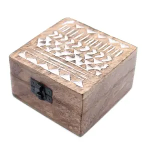White Washed Wooden Box – 4×4 Aztec Design | www.artisangoods.co.uk 3