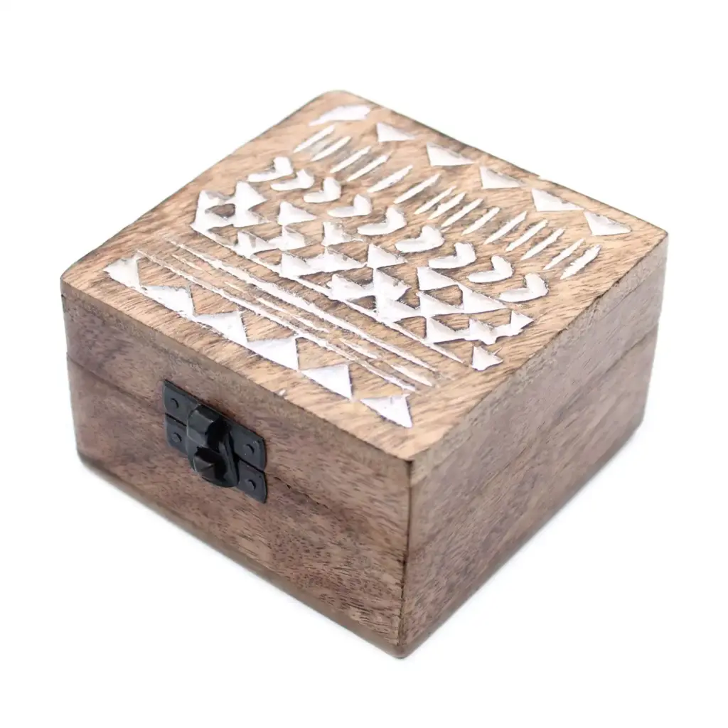 White Washed Wooden Box – 4×4 Aztec Design | www.artisangoods.co.uk
