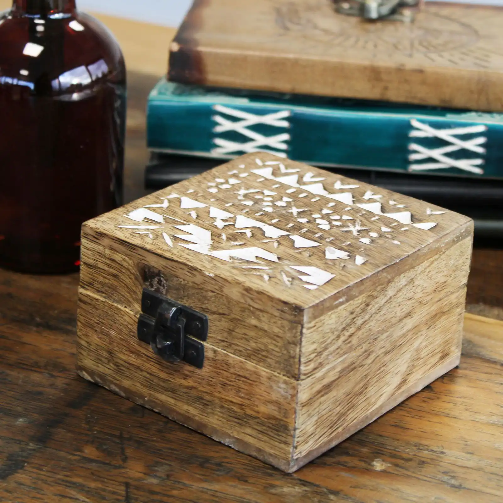 White Washed Wooden Box – 4×4 Slavic Design | www.artisangoods.co.uk 5 White Washed Wooden Box – 4×4 Slavic Design | www.artisangoods.co.uk 4