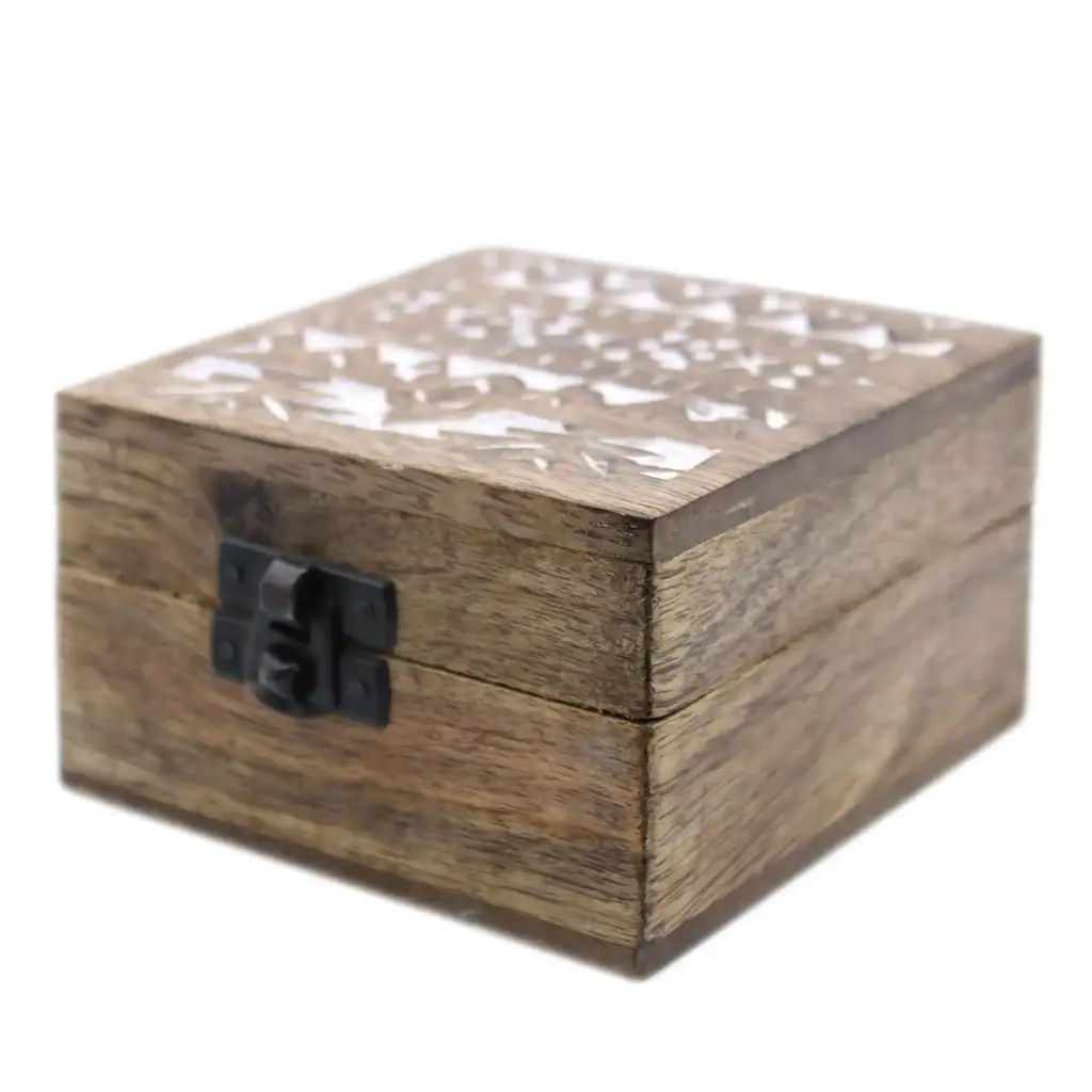 White Washed Wooden Box – 4×4 Slavic Design | www.artisangoods.co.uk 2 White Washed Wooden Box – 4×4 Slavic Design | www.artisangoods.co.uk 2