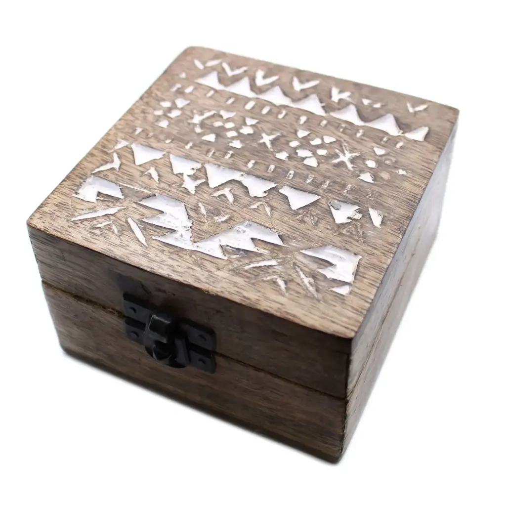 White Washed Wooden Box – 4×4 Slavic Design | www.artisangoods.co.uk