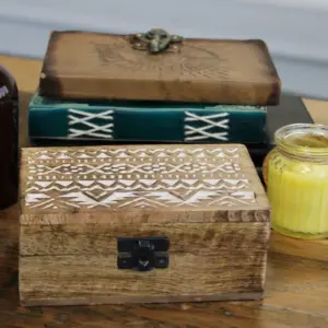 White Washed Wooden Box – 6×4 Slavic Design | www.artisangoods.co.uk 6