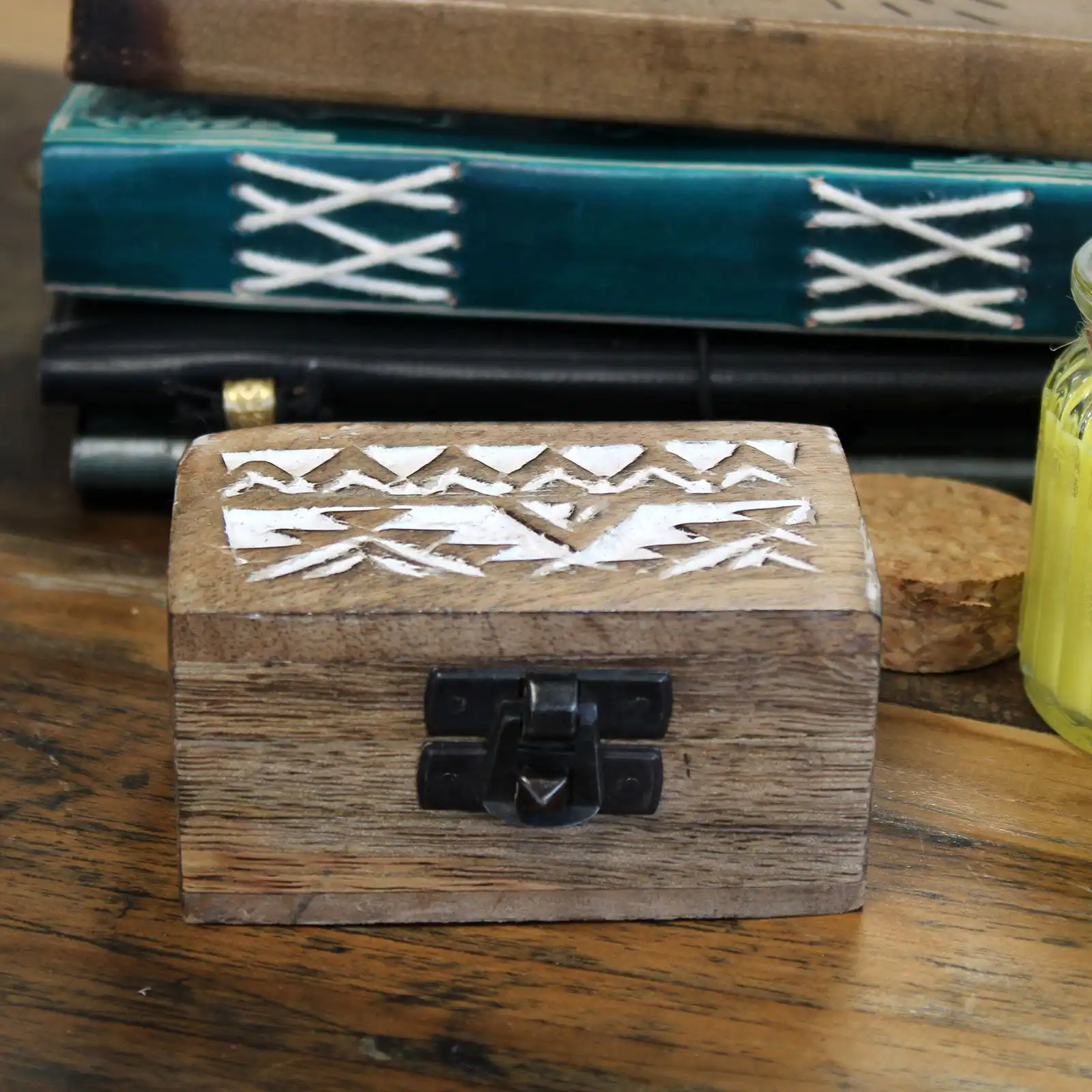 White Washed Wooden Box – Pill Box Slavic Design | www.artisangoods.co.uk 4 White Washed Wooden Box – Pill Box Slavic Design | www.artisangoods.co.uk 3